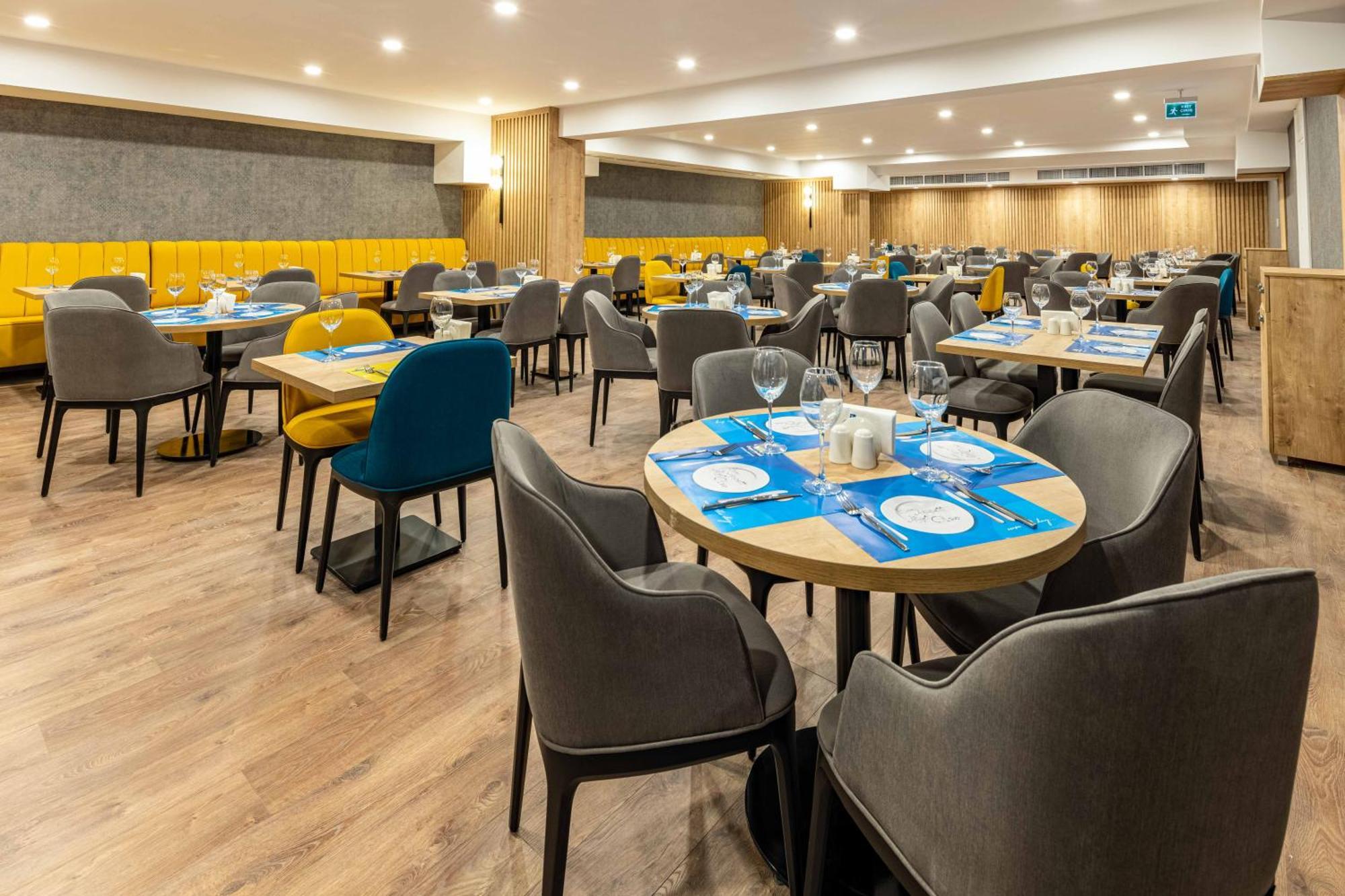 Days Inn & Suites By Wyndham Esenyurt Istanbul Exterior photo